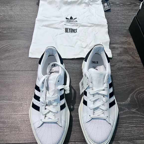 adidas White and Black Sneakers with Leather Material and Low-Top Design - Picture 2 of 4